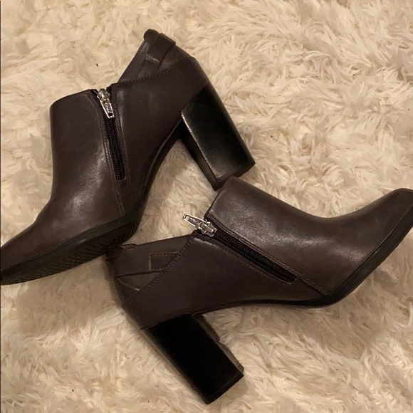 Clarks Artisan Boots - Picture 2 of 5